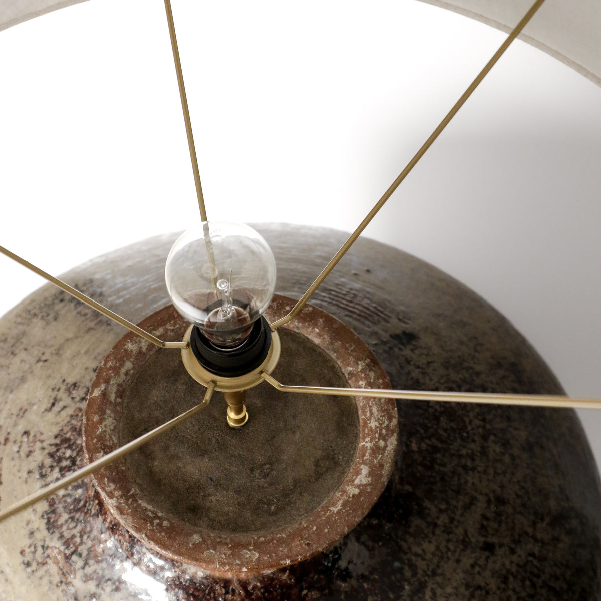 (1) Lamp 001