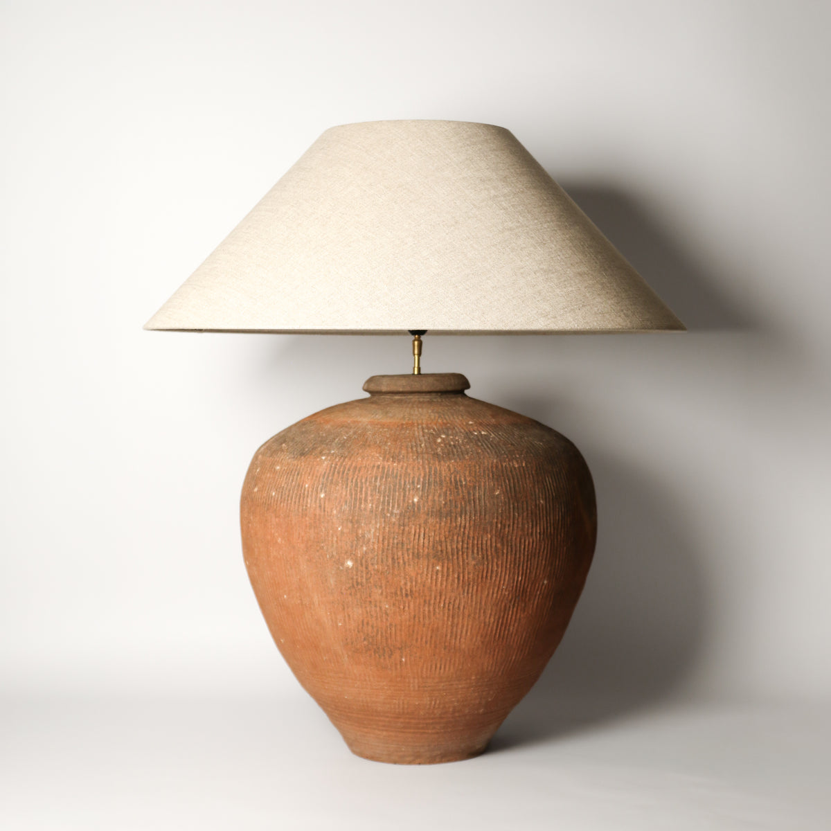 (1) Lamp 002